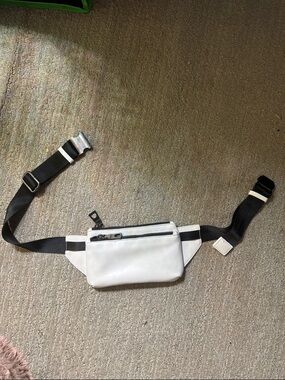 Zara White Leather Belt Bag with Black Strap